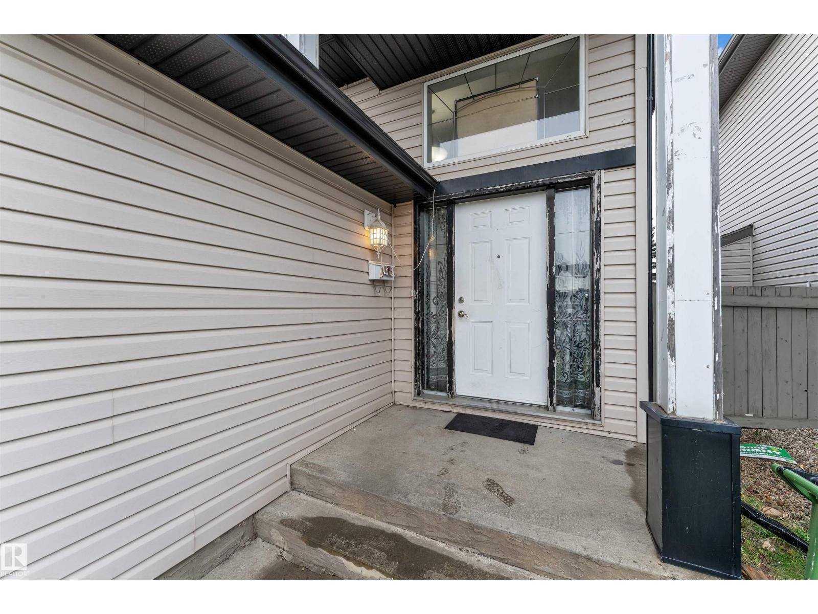 3307 24 AV NW NW