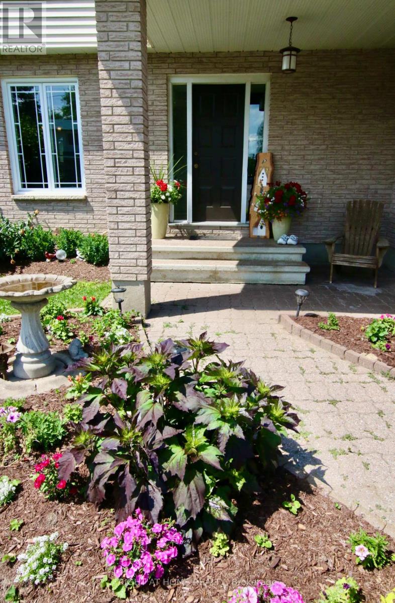 159 DUNLOP CRESCENT