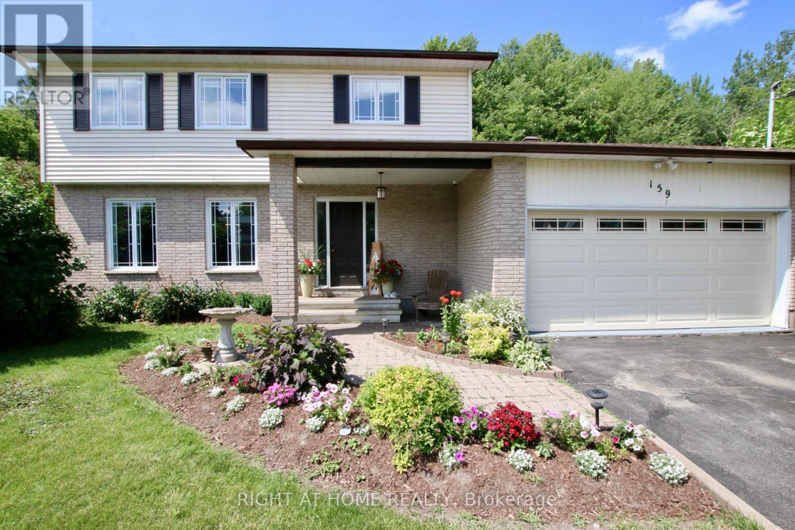 159 DUNLOP CRESCENT