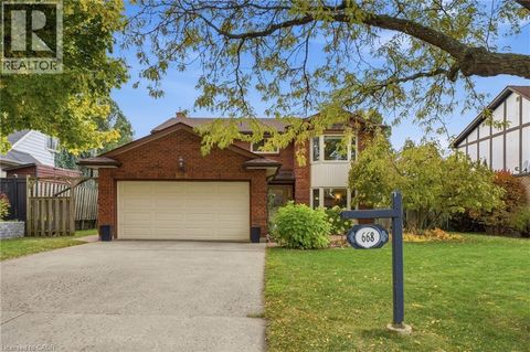 668 TOMAHAWK Crescent Ancaster ON L9G3R2