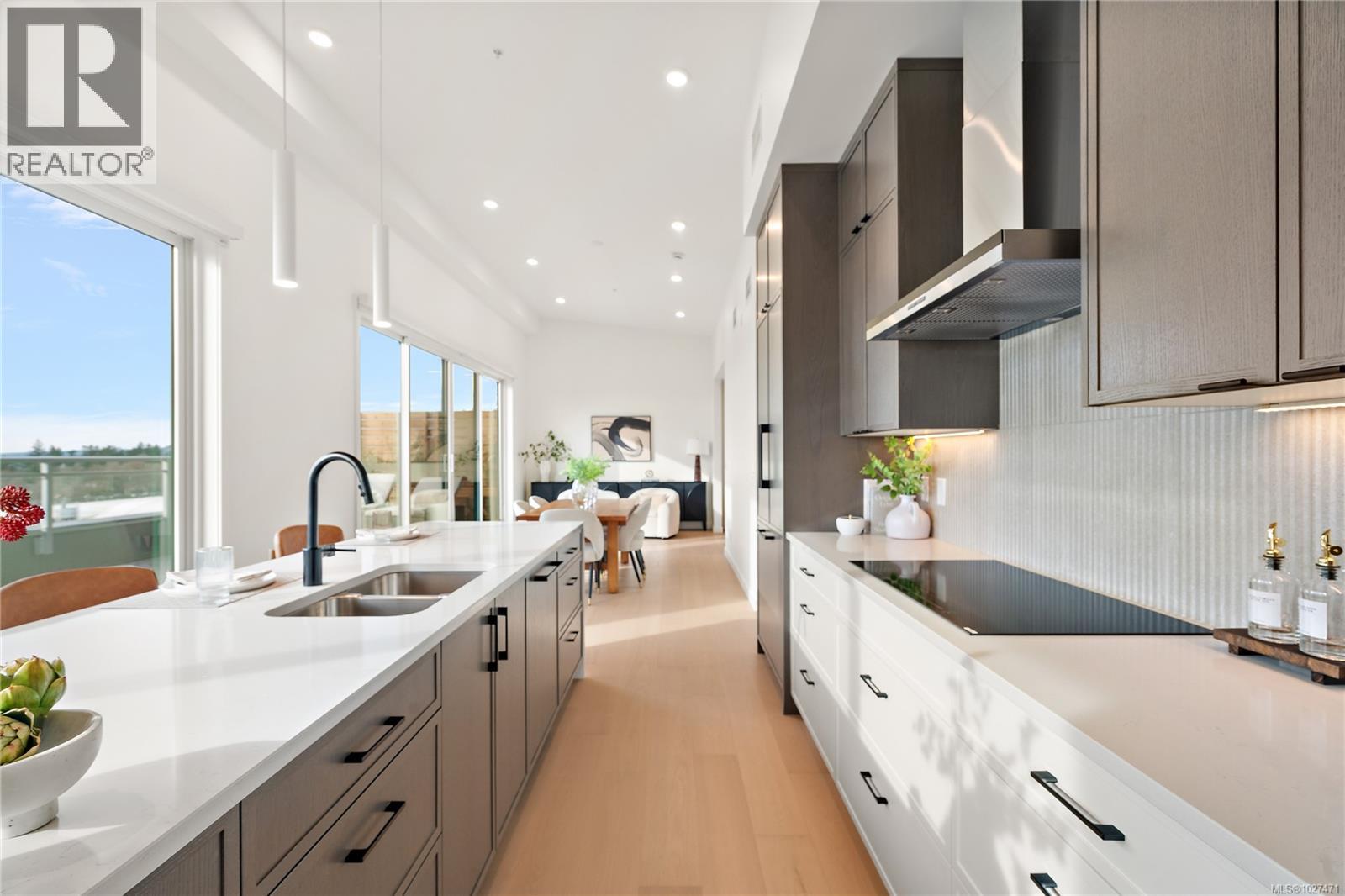 502 1102 Esquimalt Rd