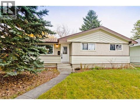81 Westminster Drive SW Calgary AB T3C2T2