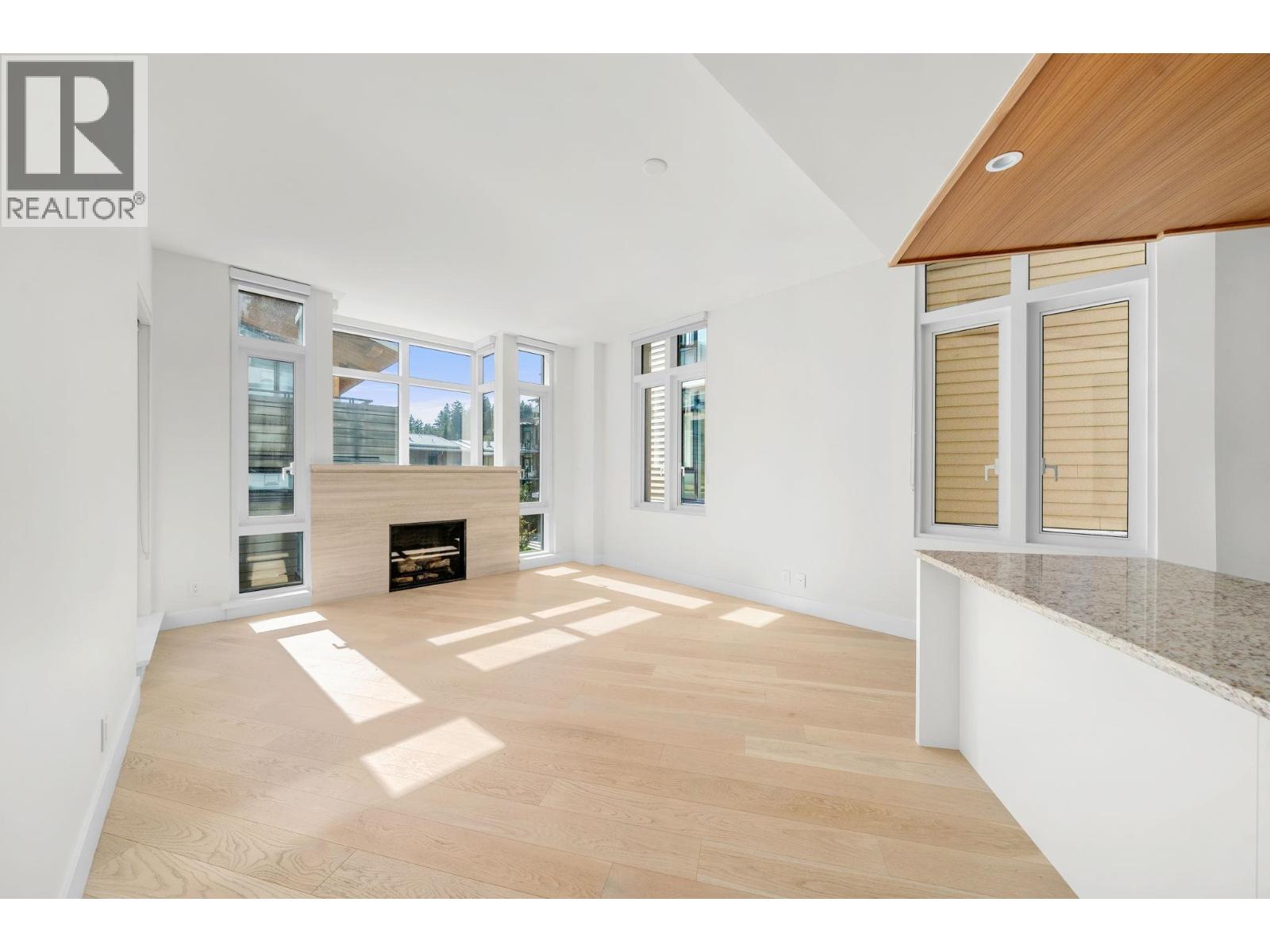 404 6699 NELSON AVENUE