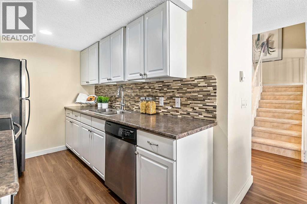 423, 200 Brookpark Drive SW