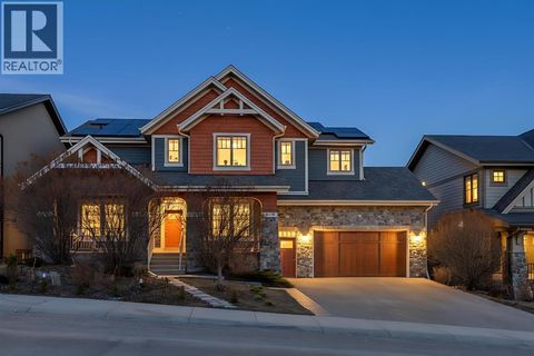 9318 14 Avenue SW Calgary AB T3H0M1