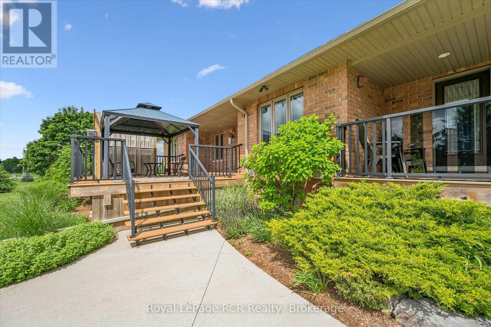 104 HARRIS CRESCENT