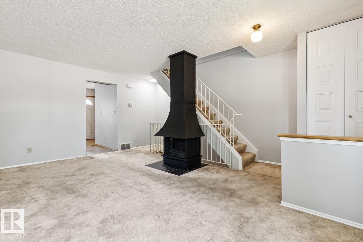 198 TUDOR LN NW