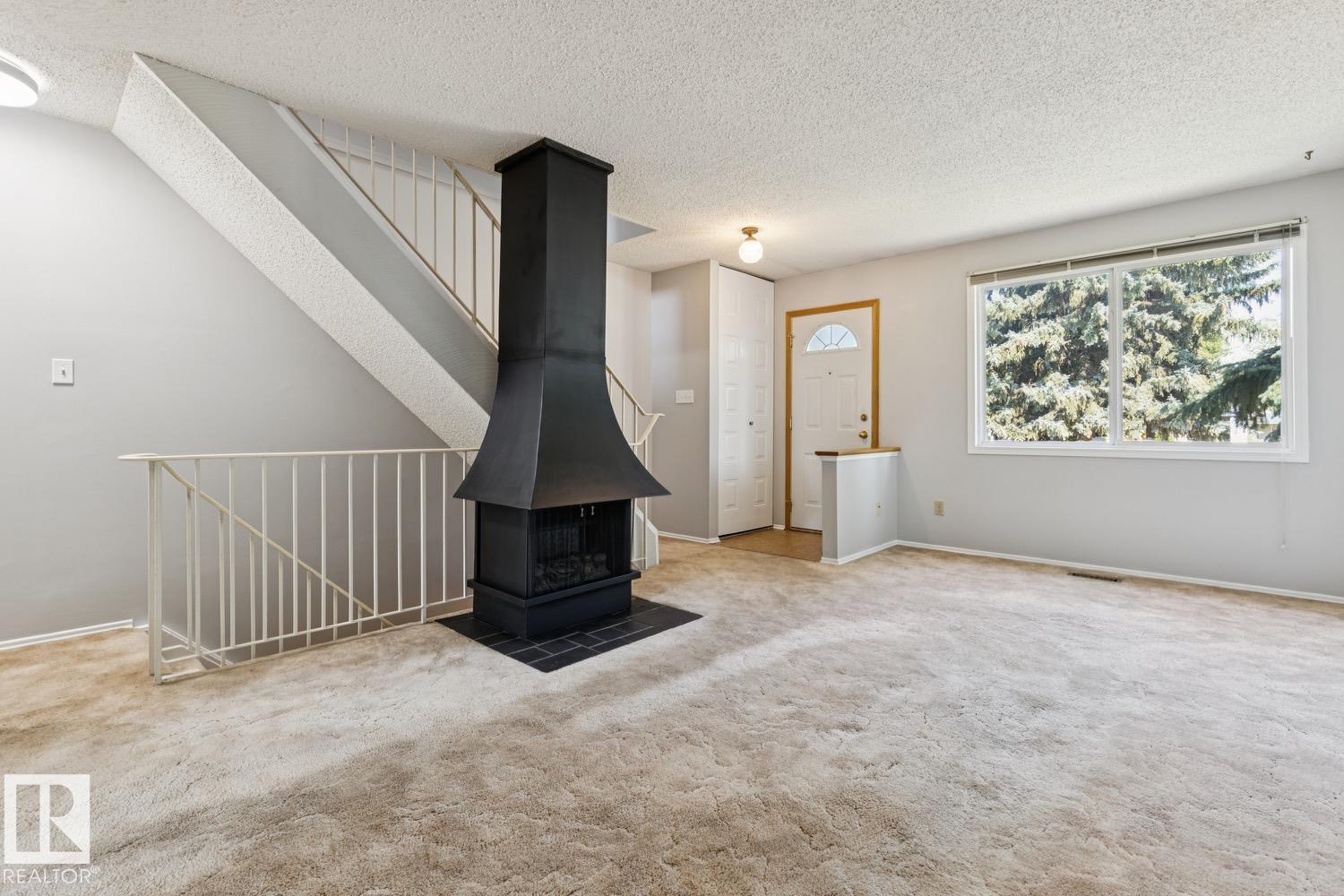 198 TUDOR LN NW