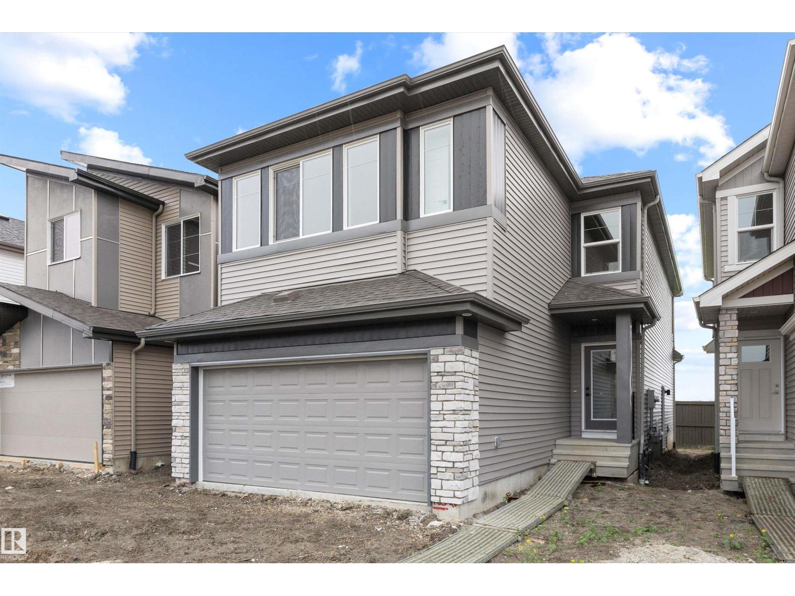 8532 183 AV NW