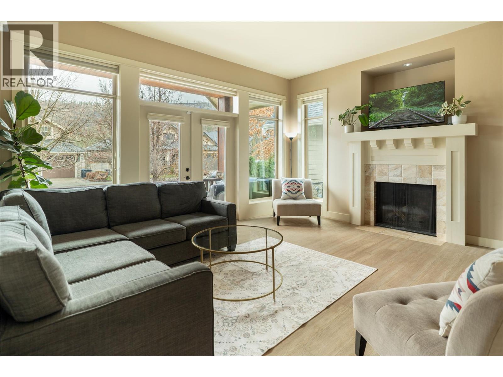 1959 Hidden Lake Place