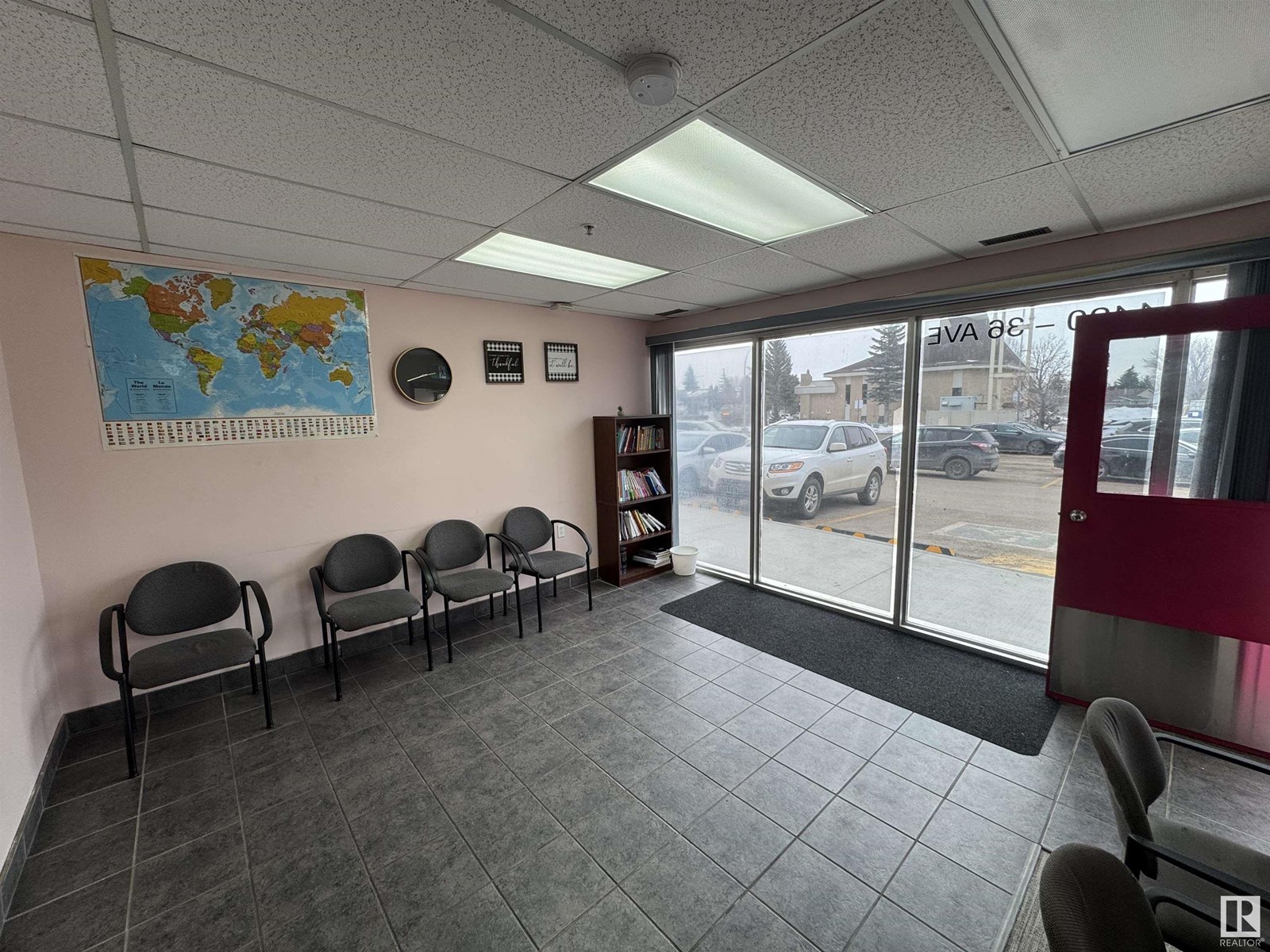 4420 36 AV NW