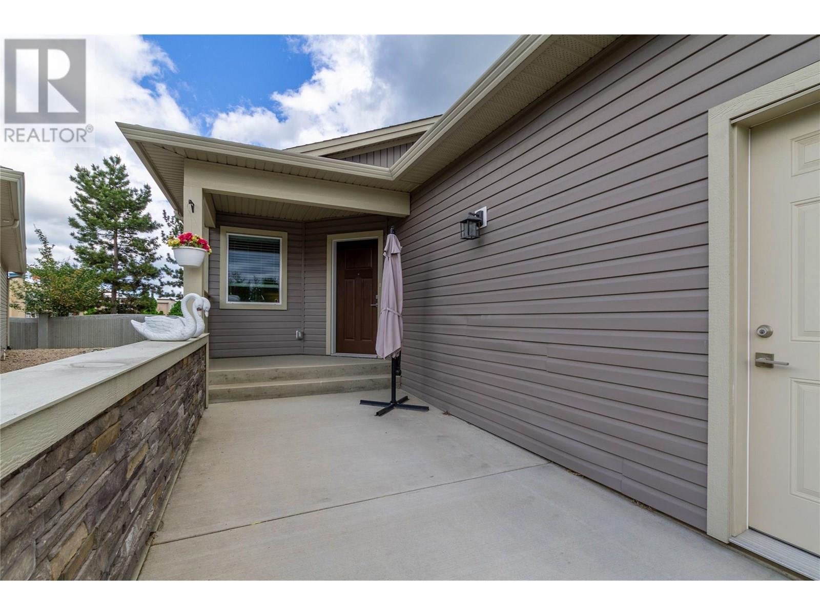 2100 55 Avenue Unit# 34 Lot# 34