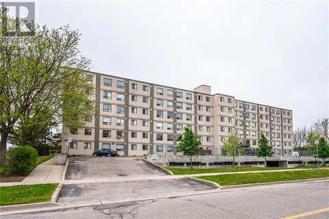 18 HOLBORN Court Unit# 611 Kitchener ON N2A4A1