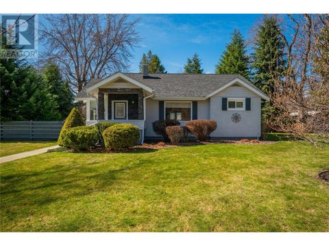 107 RITCHIE Avenue Trail BC V1R1G8