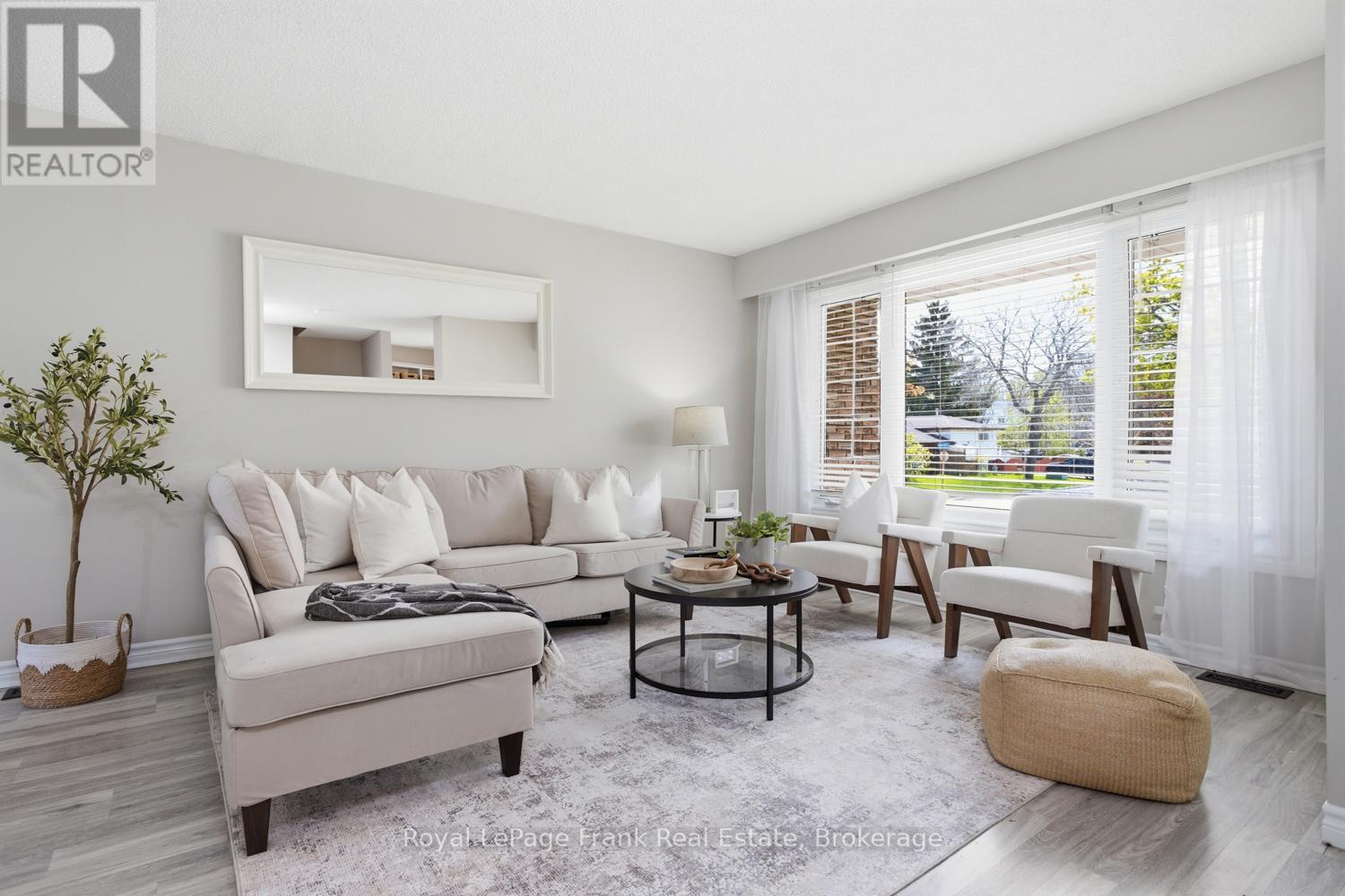 449 LANARK DRIVE