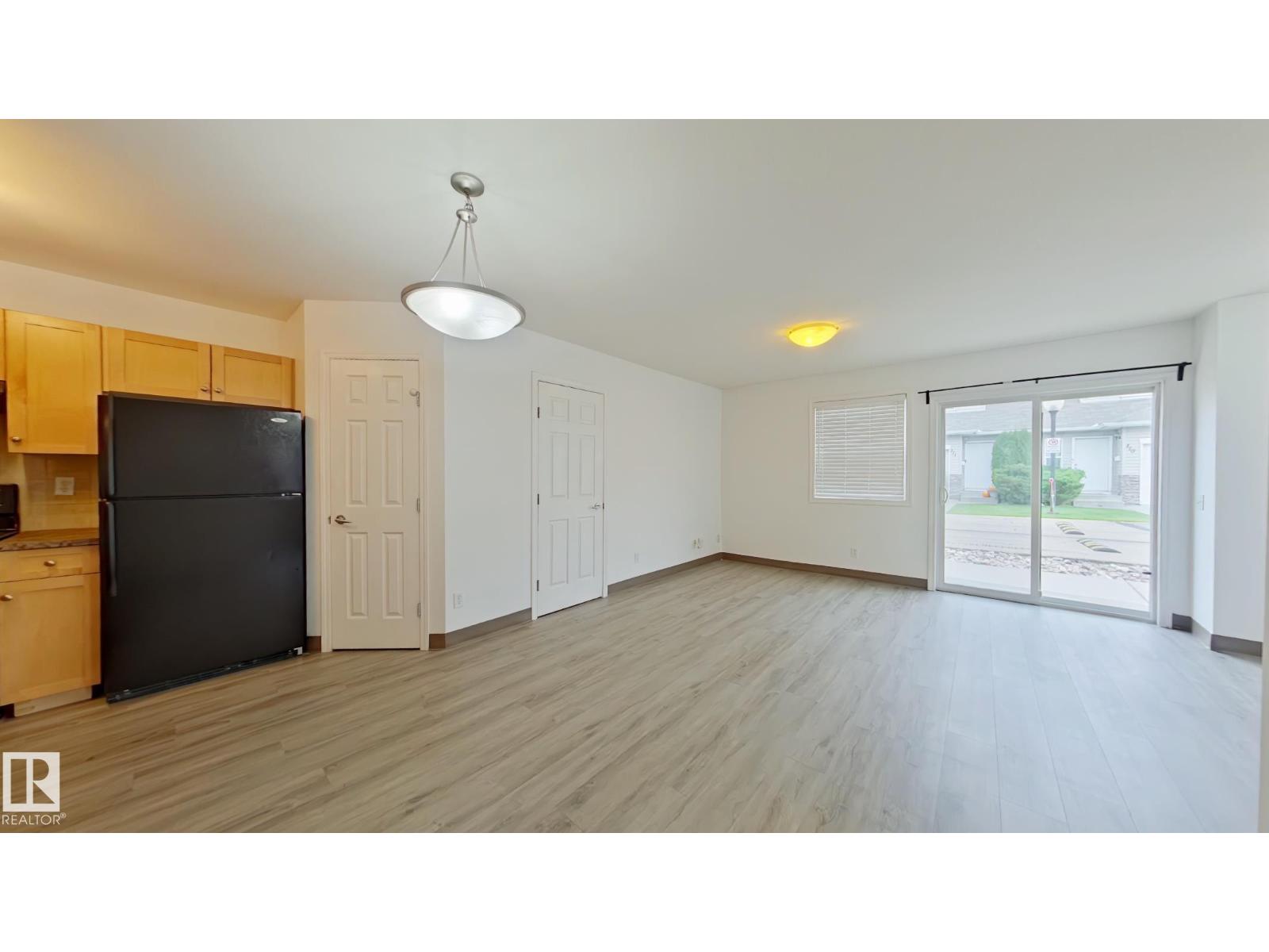 #67 150 EDWARDS DR SW