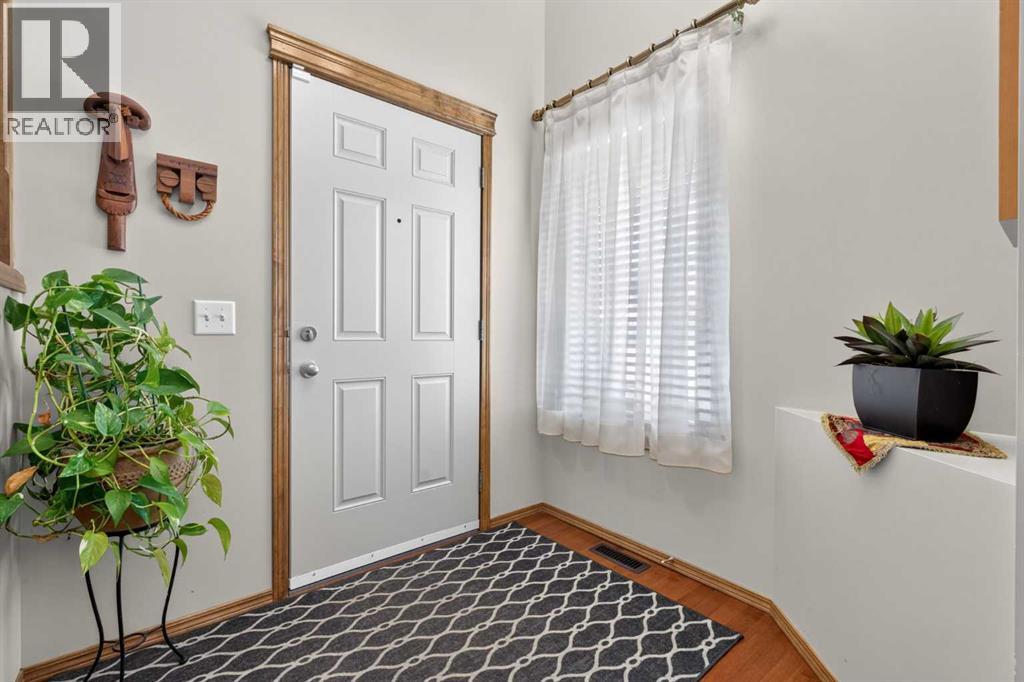 60 Tuscany Ridge Crescent NW