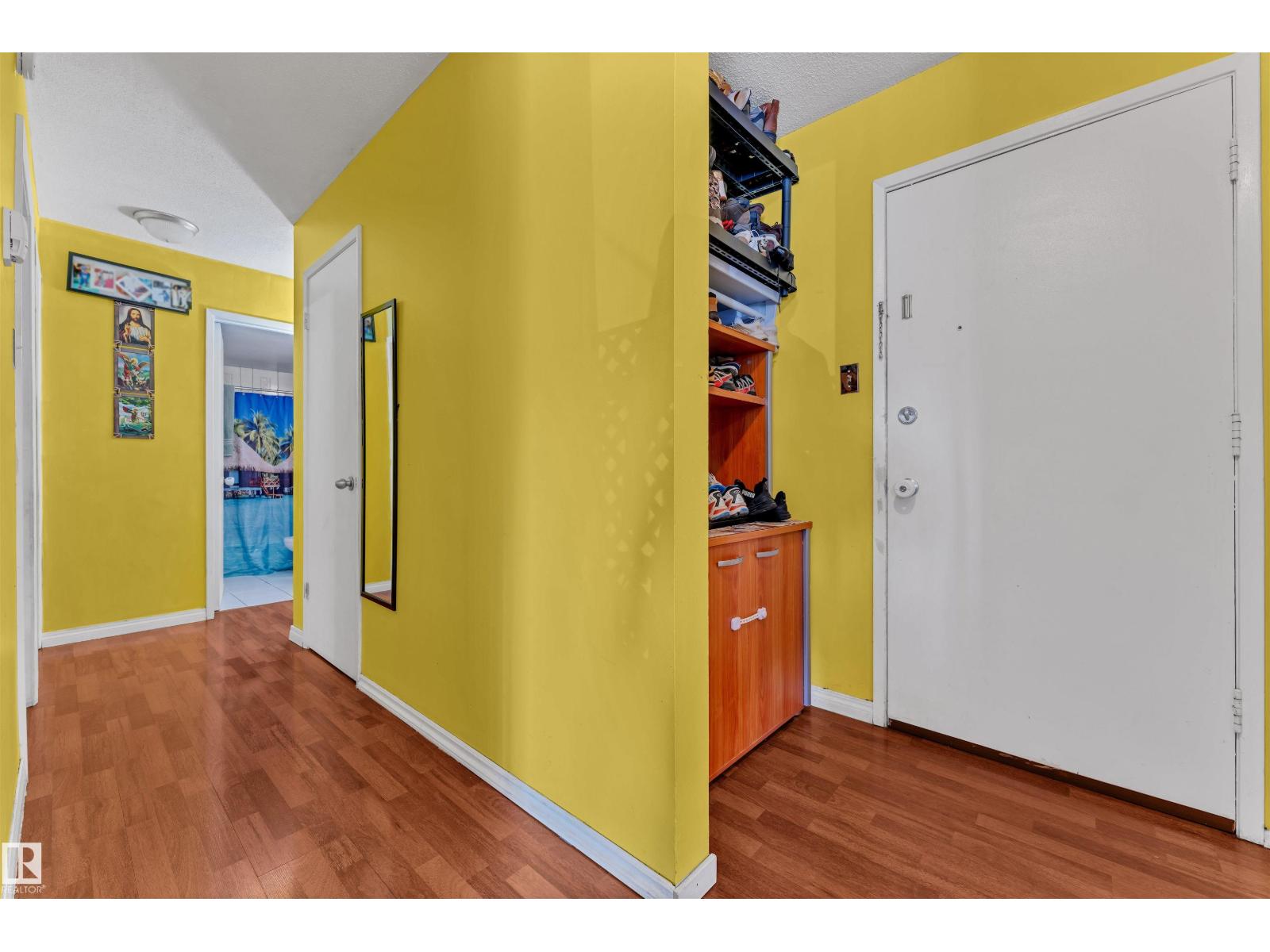 #203 10606 123 ST NW