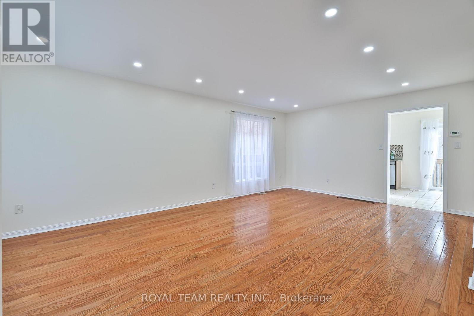 2439 HOLLYBROOK DRIVE