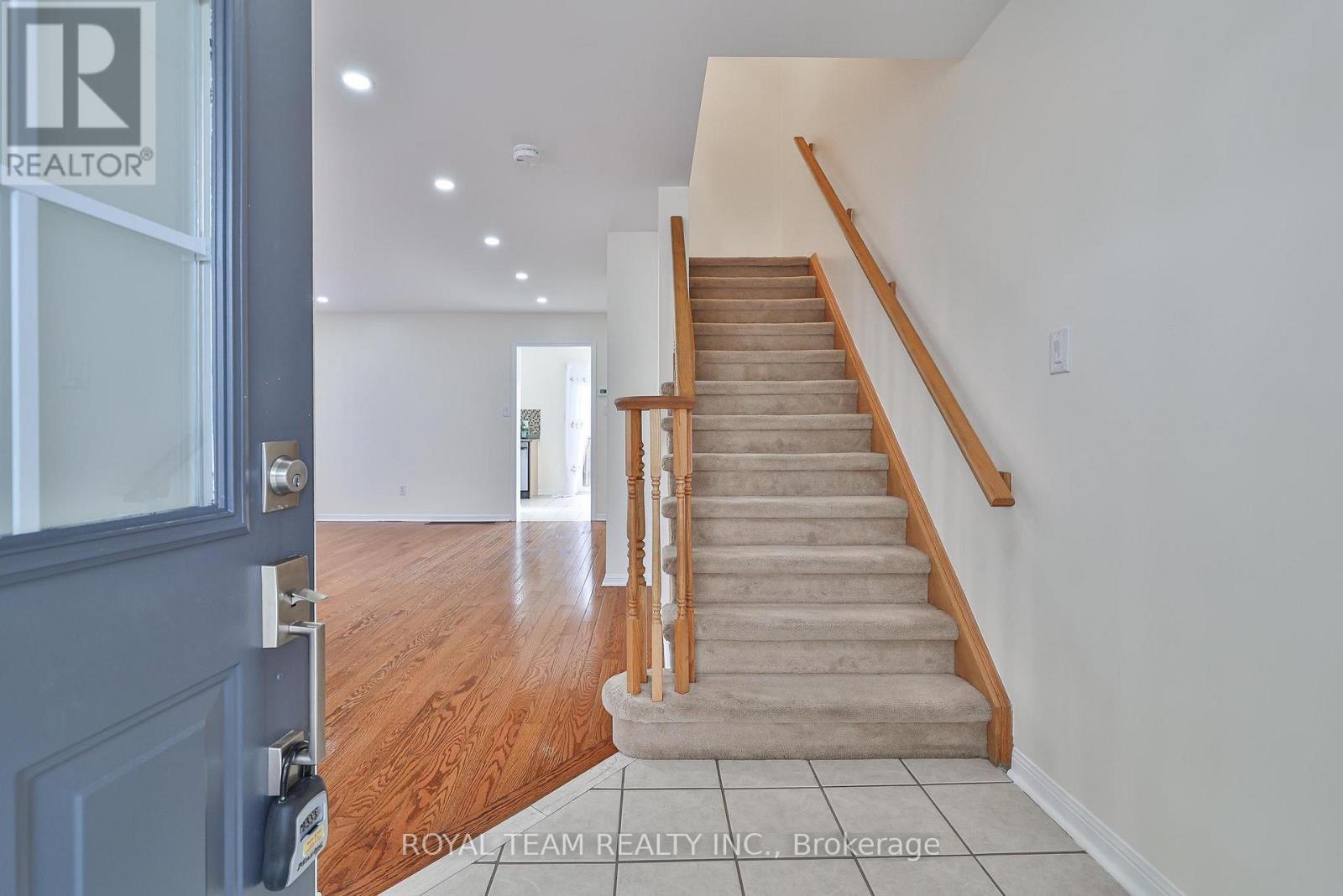 2439 HOLLYBROOK DRIVE