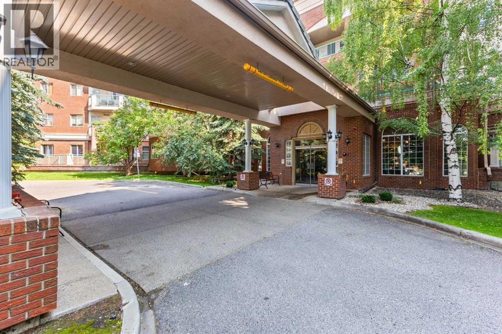 321, 200 Lincoln Way SW