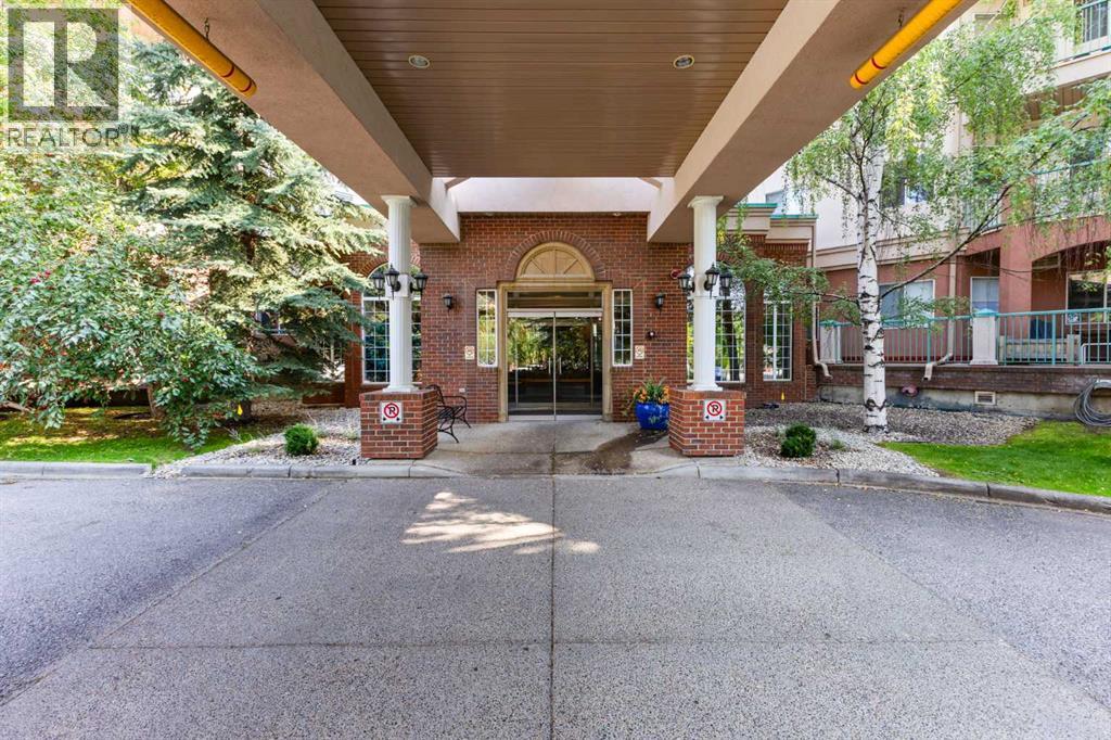 321, 200 Lincoln Way SW