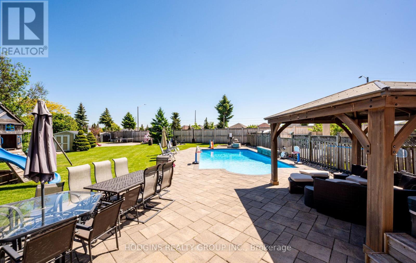 1376 AVON DRIVE
