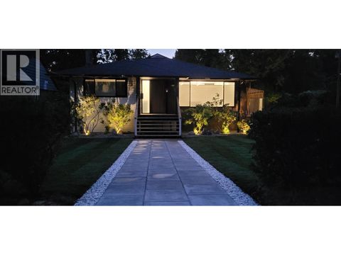 4491 PRIMROSE LANE LANE North Vancouver BC V7R4H1