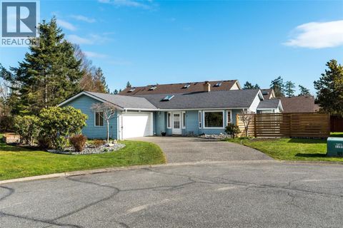 11 2558 Ferguson Rd Central Saanich BC V8M1V7