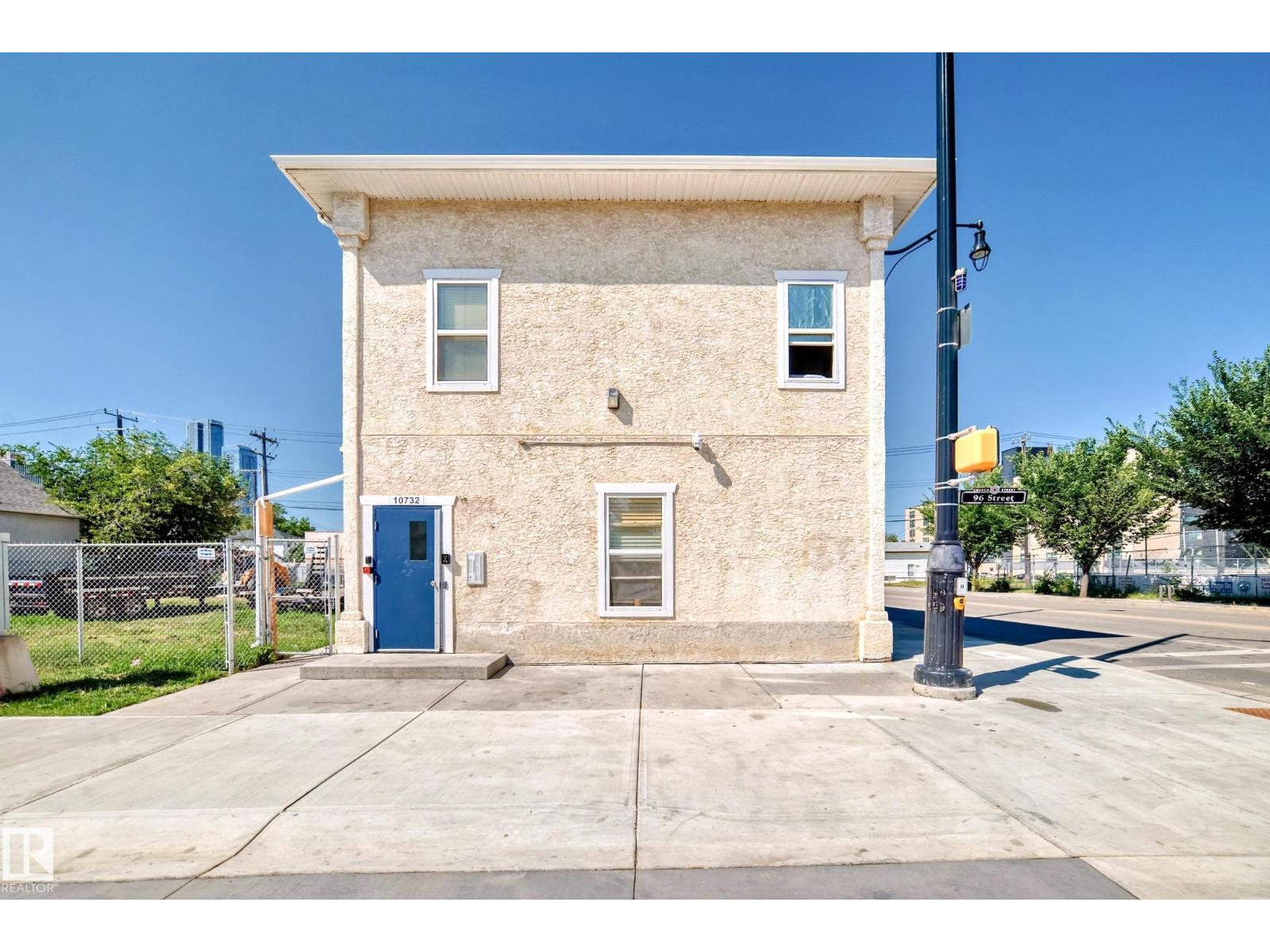10732 96 ST NW