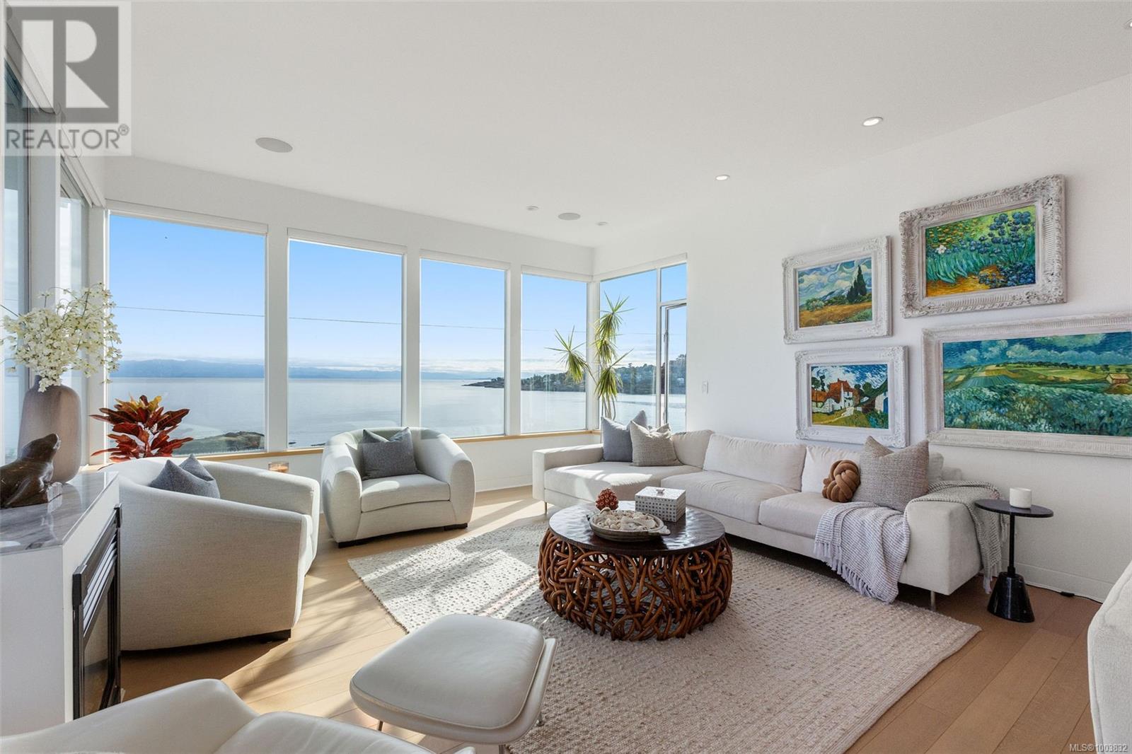 572 Beach Dr