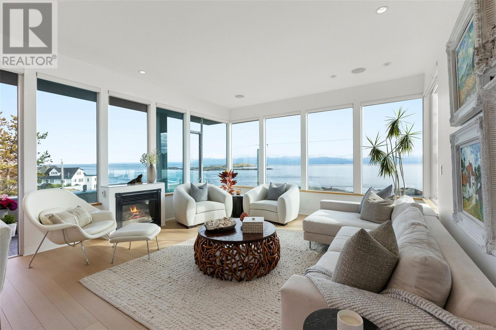 572 Beach Dr