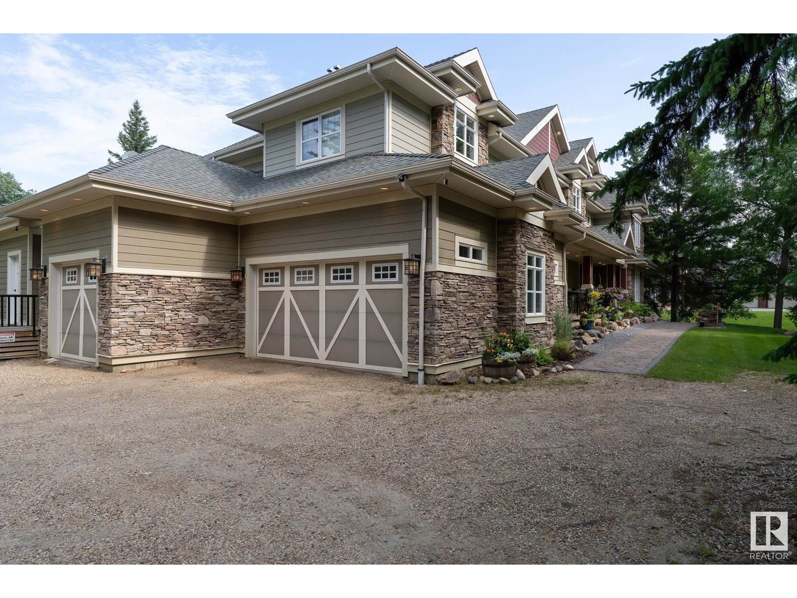 112 WINDERMERE DR NW