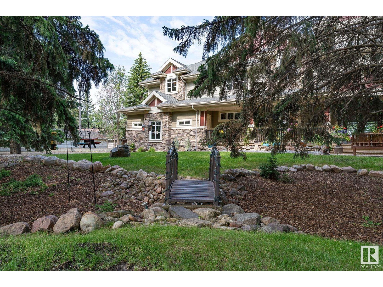 112 WINDERMERE DR NW