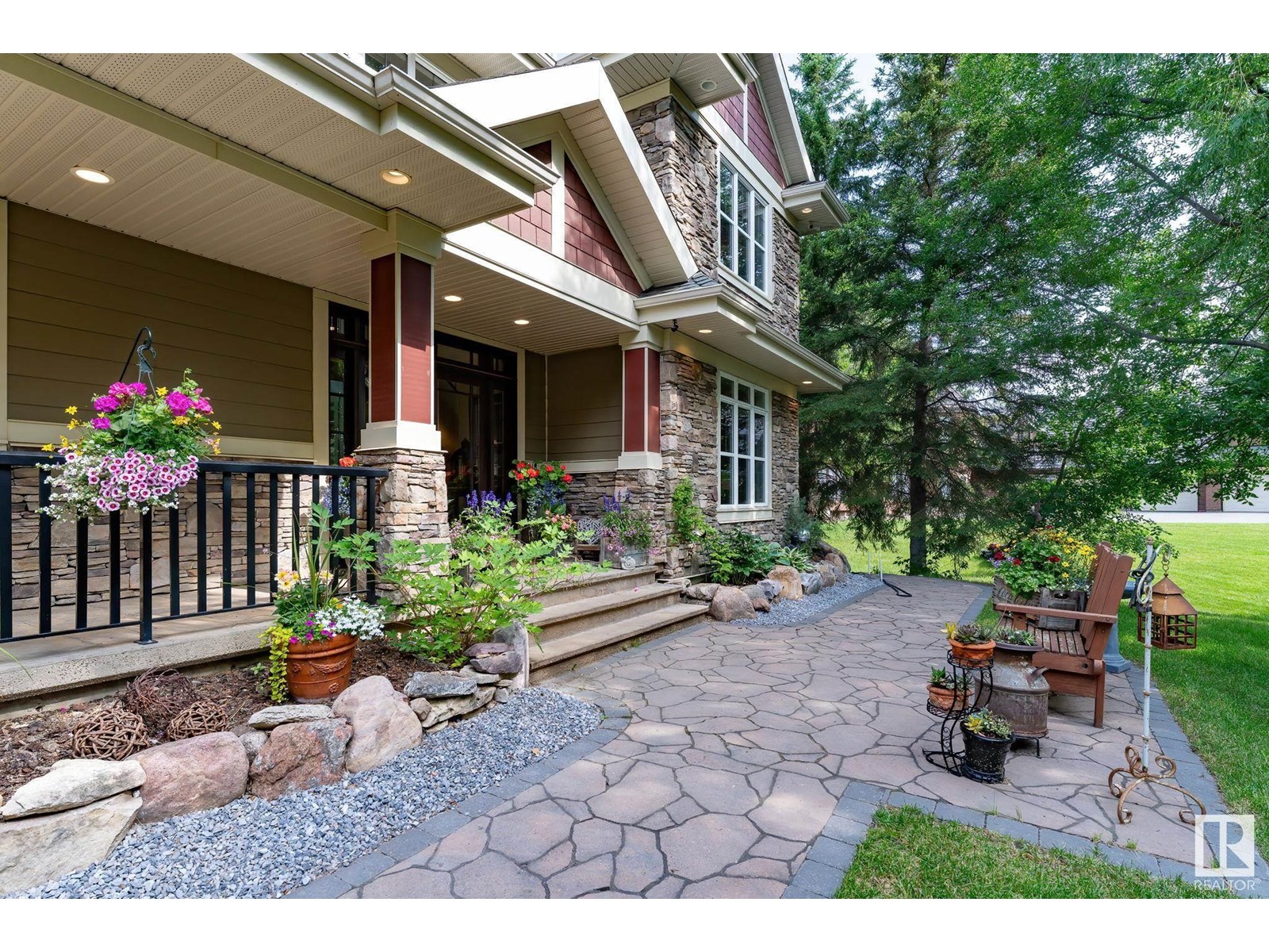 112 WINDERMERE DR NW