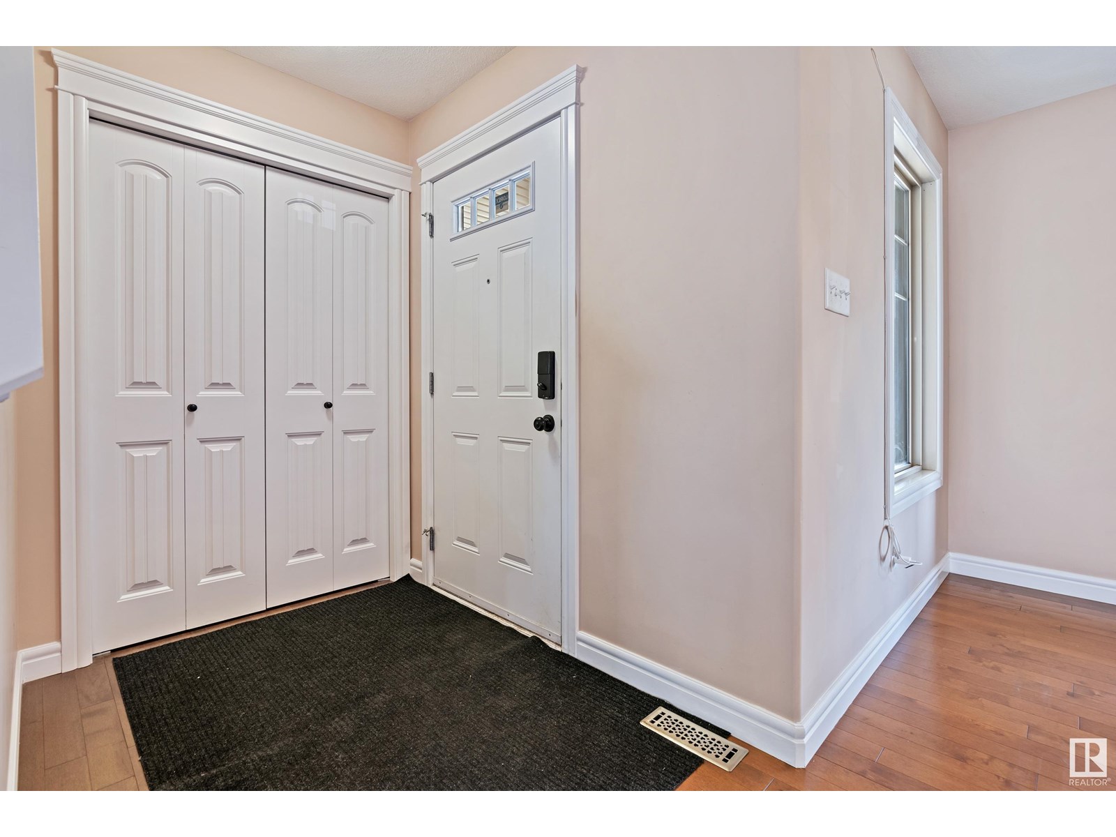 283 GRIESBACH RD NW