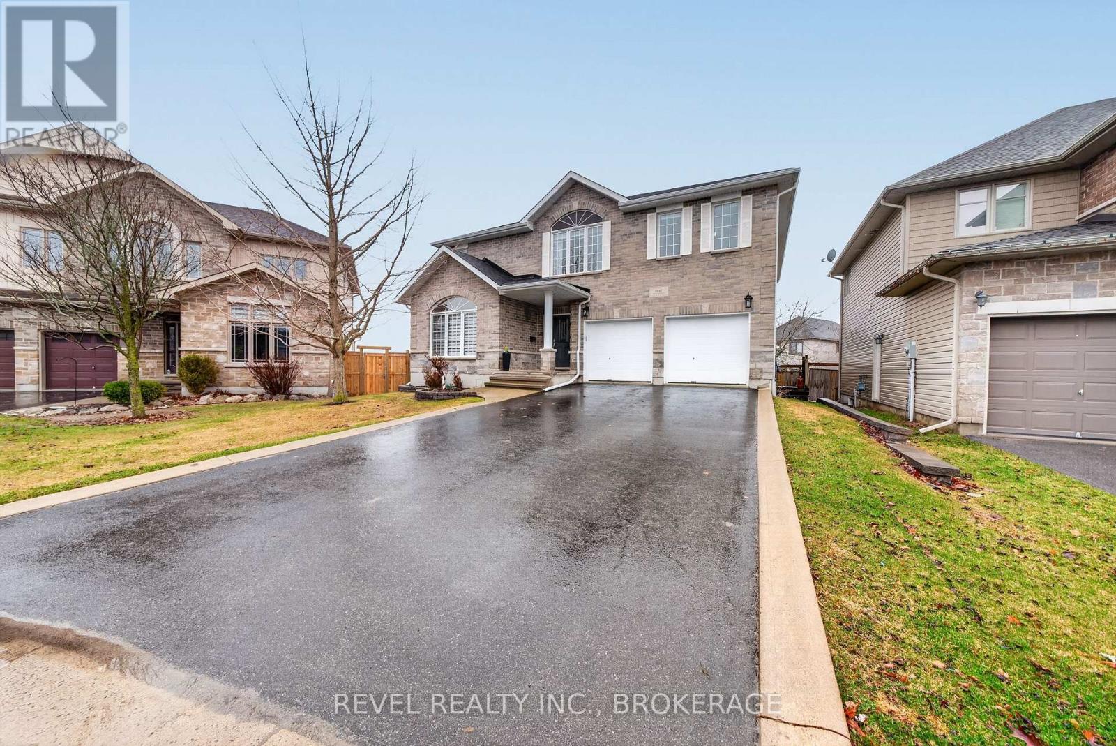 1557 PROVIDENCE CRESCENT