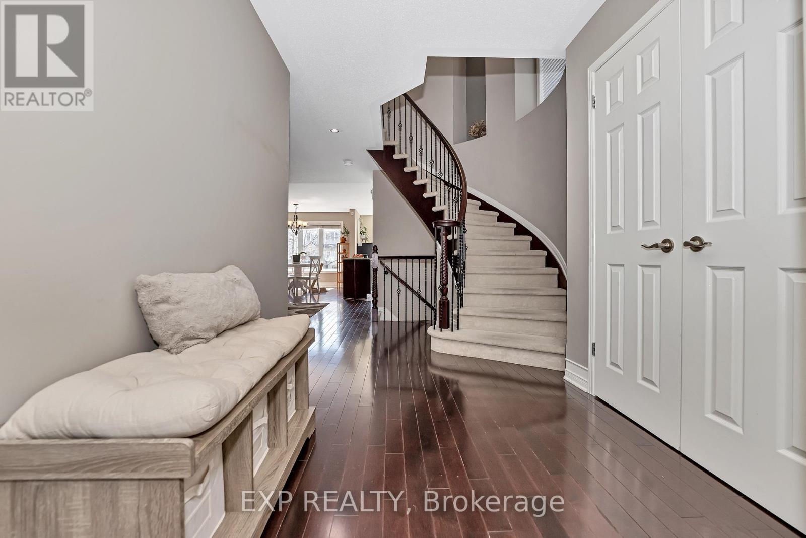 1047 CAPREOL STREET