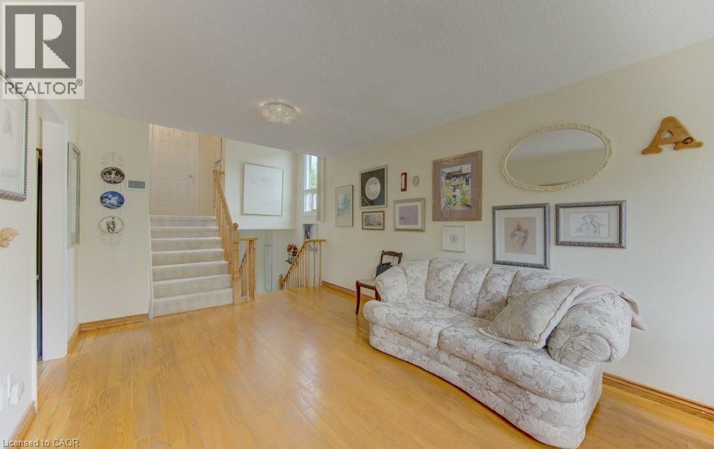375 HOLIDAY INN Drive Unit# 28