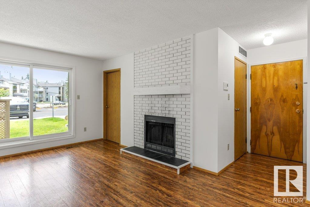 #104 44 ALPINE PL