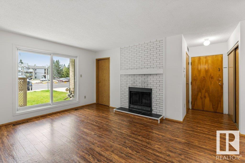 #104 44 ALPINE PL