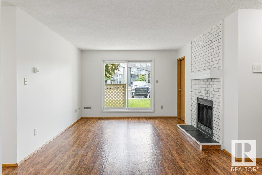 #104 44 ALPINE PL