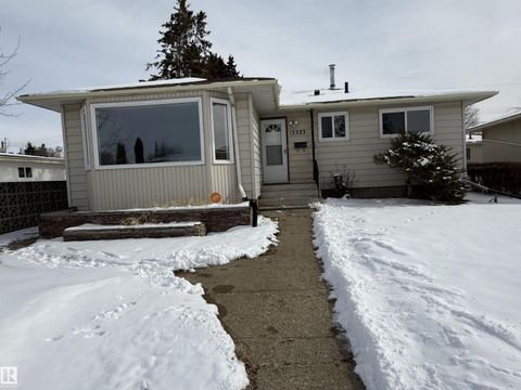 13323 68 ST NW Edmonton AB T5C0G1