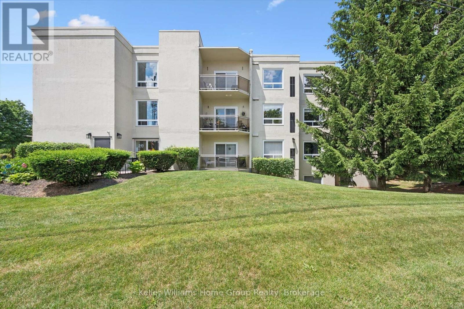 Photo 1 of 43 — 305 - 245 QUEEN STREET W Unit 305, Centre Wellington (Fergus), ON N1M3R6