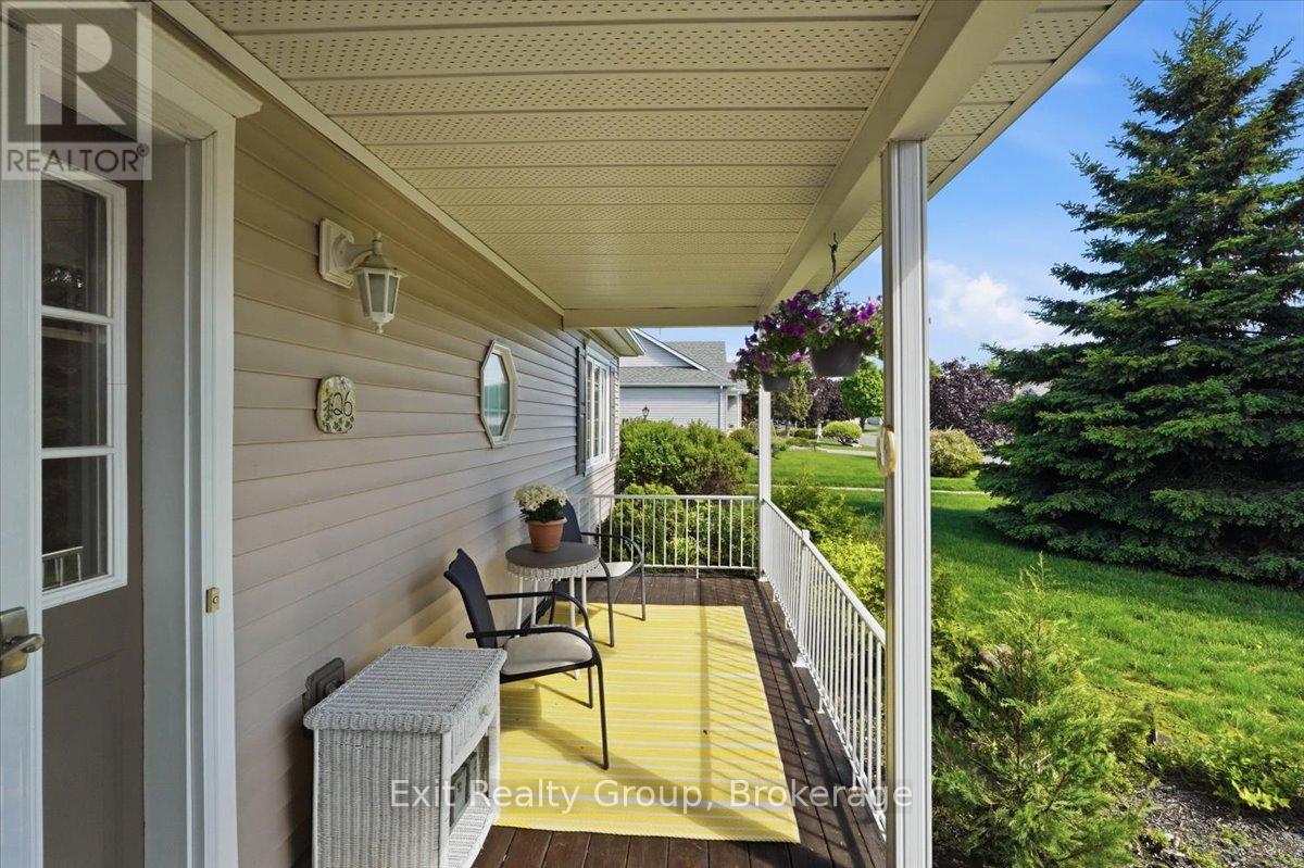 26 LOCKWOOD DRIVE - Photo 2