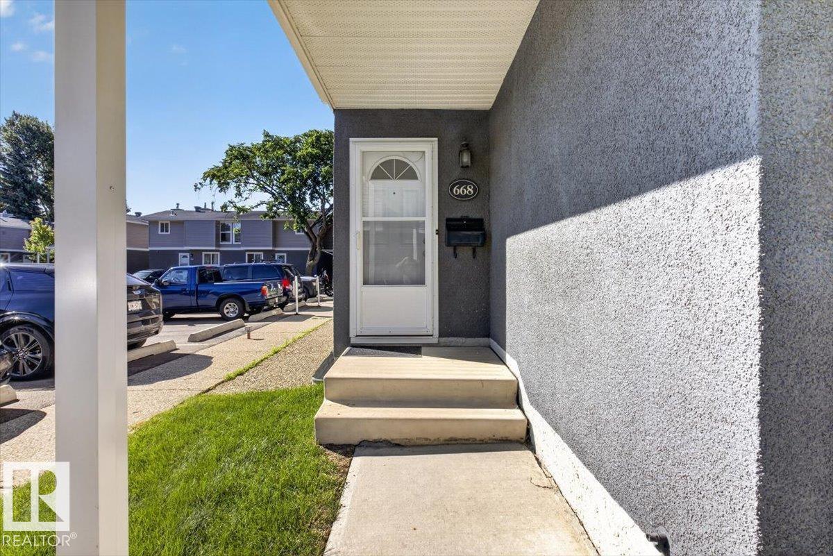 668 LAKEWOOD N RD NW NW