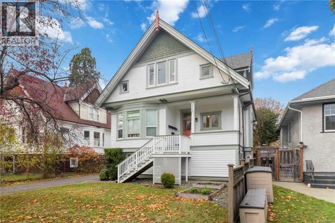 1742 Denman St Victoria BC V8R1Y4