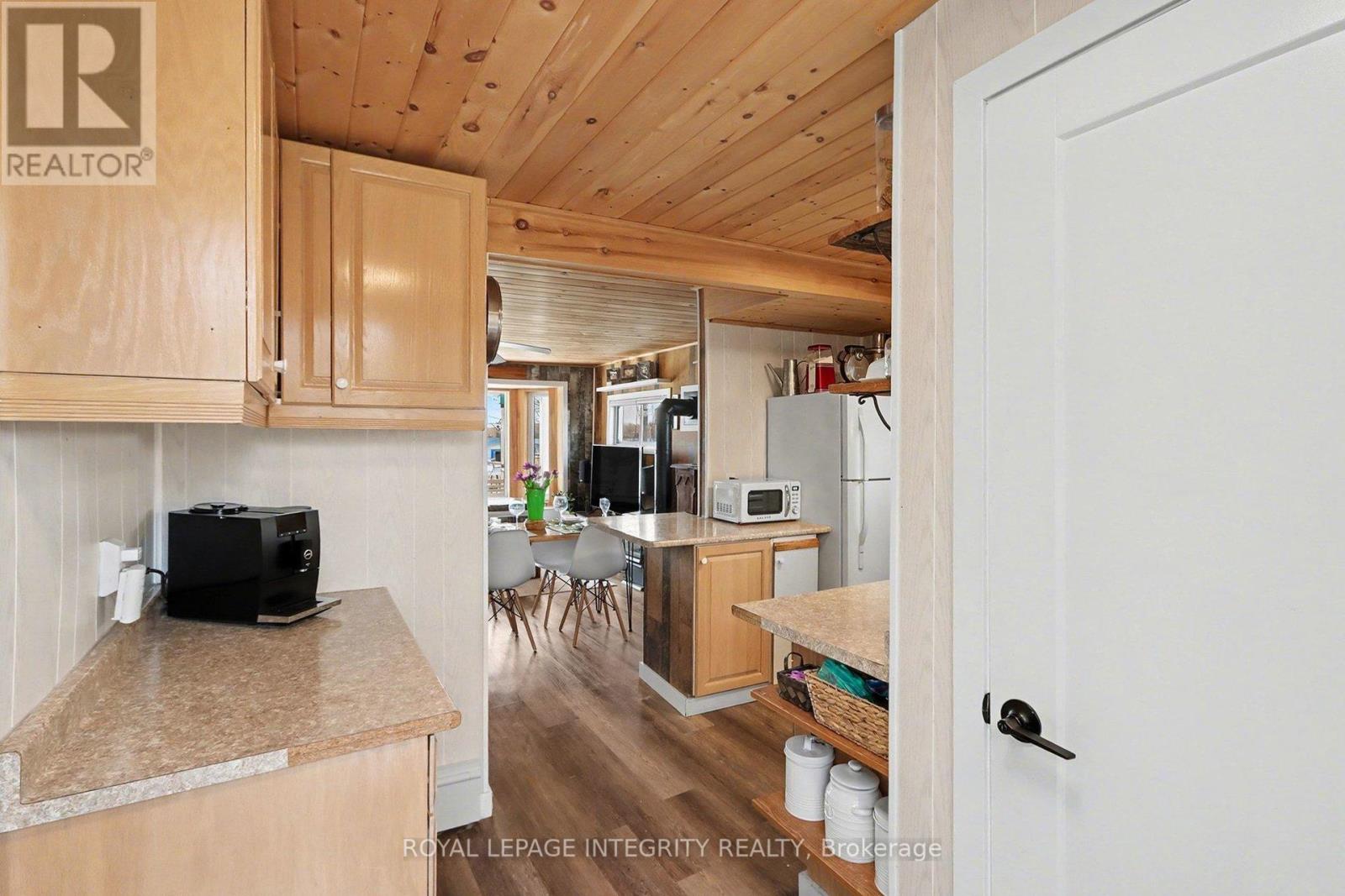 109 RIDEAU STREET S