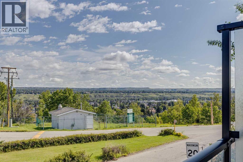 614 Greenbriar Common NW