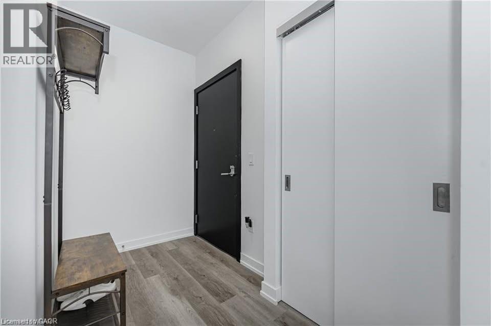 15 WELLINGTON Street Unit# 1702
